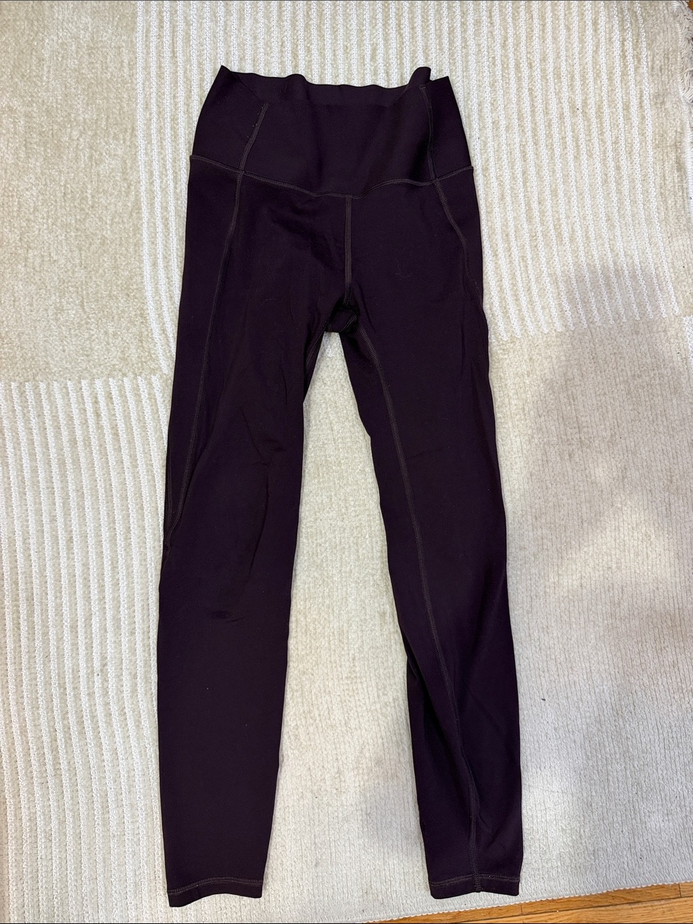 GAP Sculpt Compression Leggings in Deep Plum